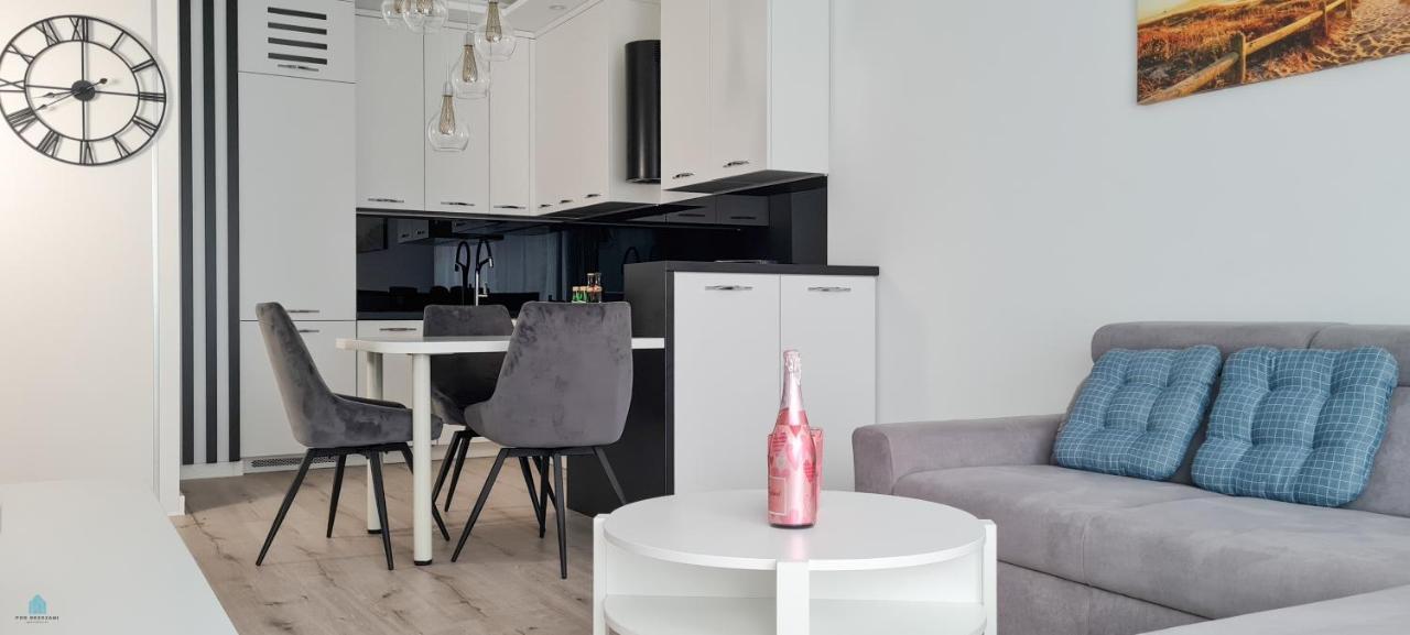Pod Brzozami Apartamenty Let'S Sea Gaski 外观 照片